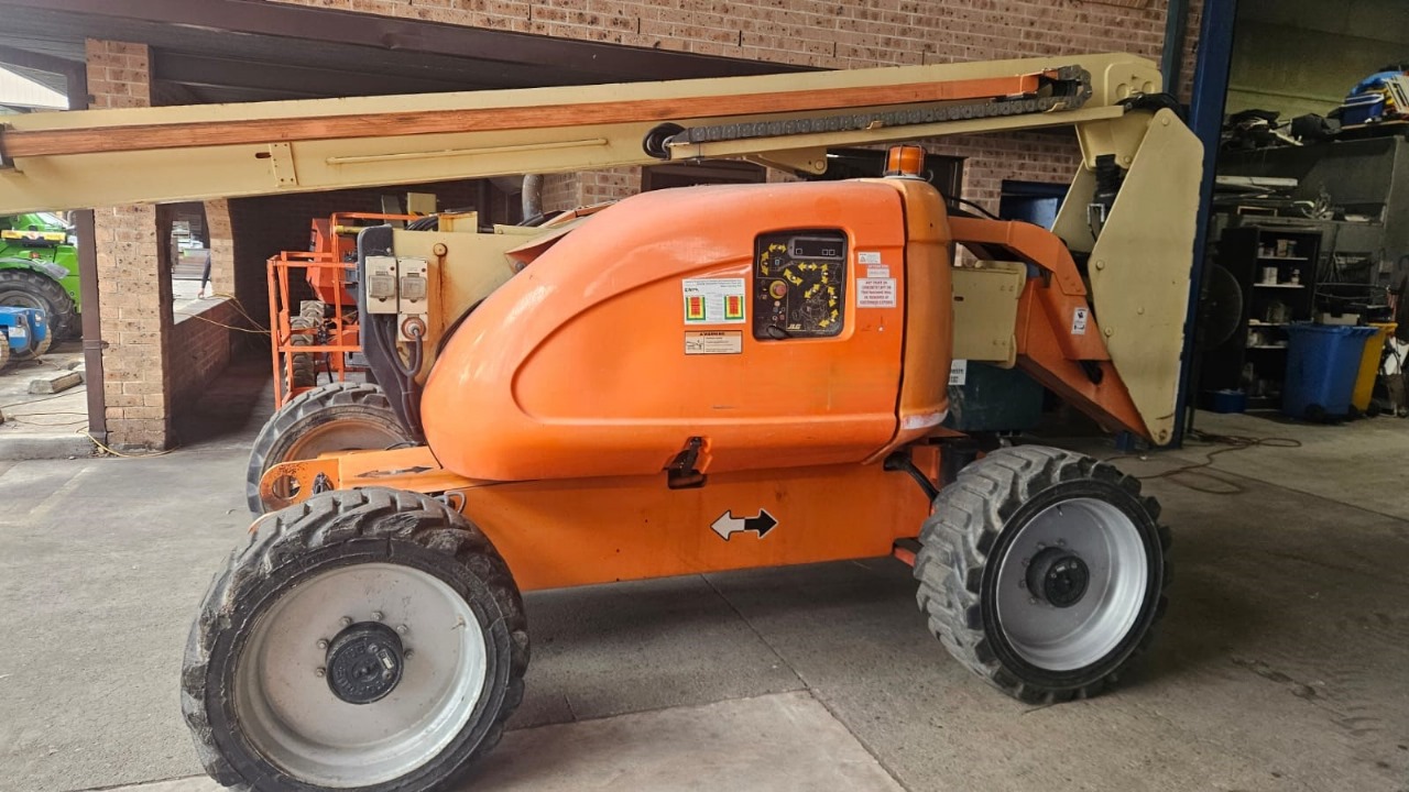 Sold - Articulated Boom Lift - View 2